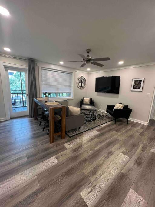Cozy Haven In The Cloud Apartment Atlanta Exterior photo